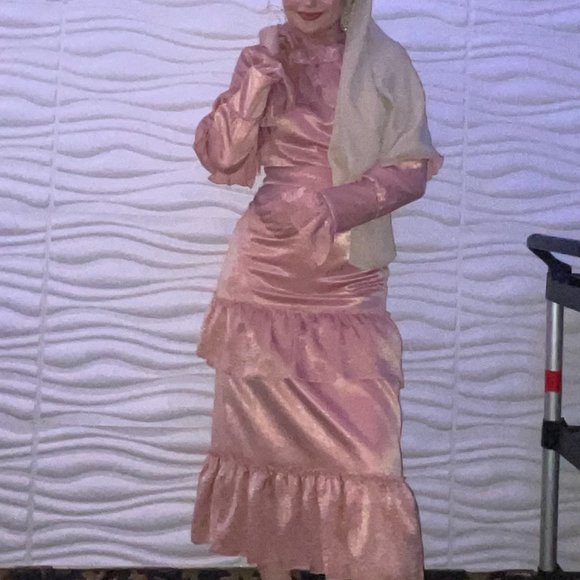 pink modest dress - Picture 2 of 6